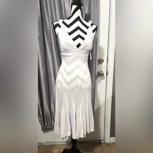 Women’s DZ white Dress, Small - Picture 1 of 3
